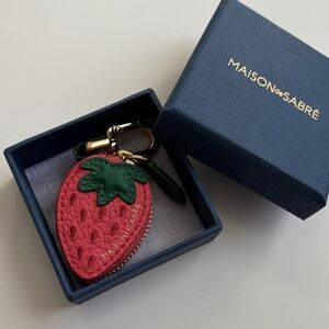 Maison de Sabre Sabremoji Fruit Bag Charm- Strawberry